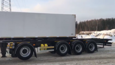 Полуприцеп-контейнеровоз Тонар К4-40, модель 99892 — боковой вид с контейнером